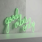 Neón LED “Good Vibes Only” | Decoración Moderna con Luz
